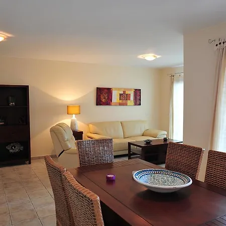 Holiday Home Villa Atardecer فيلة بلايا بلانكا
