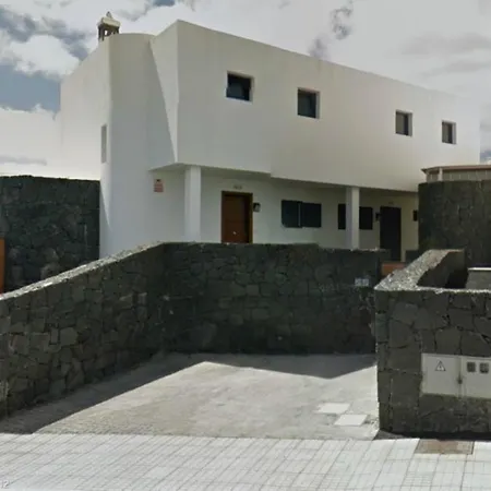 Holiday Home Villa Atardecer * 普拉亚布兰卡
